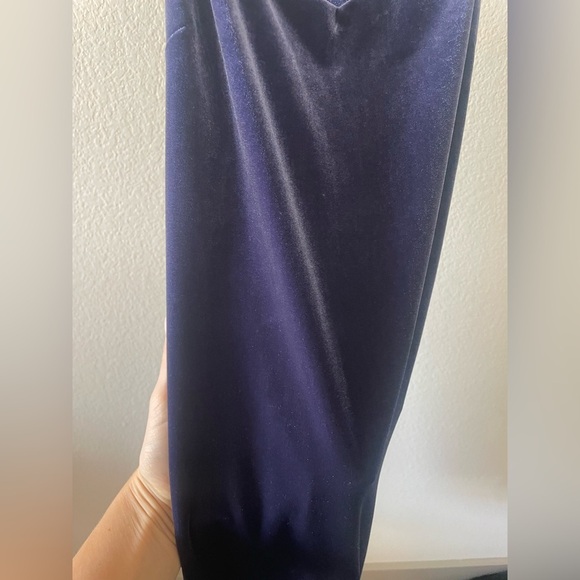 White House black market navy blue velvet spaghetti strap mini dress - Picture 4 of 4